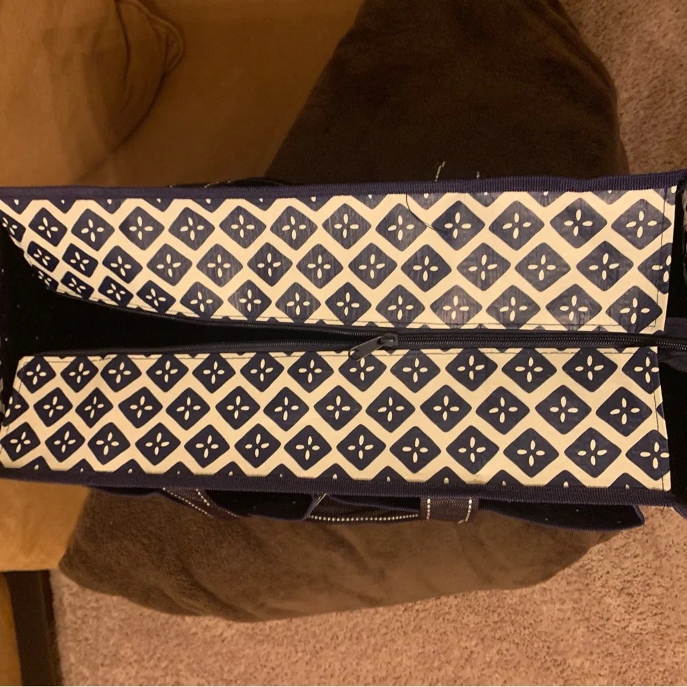 Large tote - Picture 5 of 8